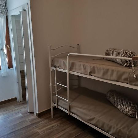 Al Centesimo Chilometro - Ristoro Del Pellegrino Hostel Montefiascone Bagian luar foto