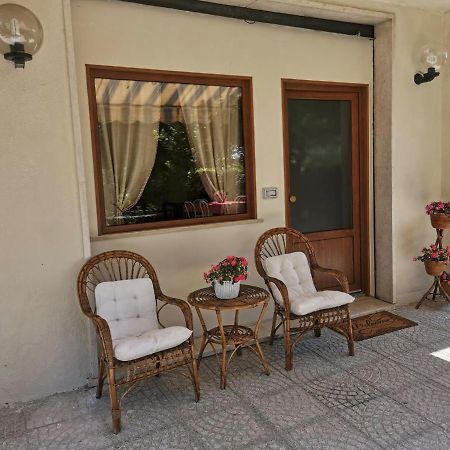 Al Centesimo Chilometro - Ristoro Del Pellegrino Hostel Montefiascone Bagian luar foto