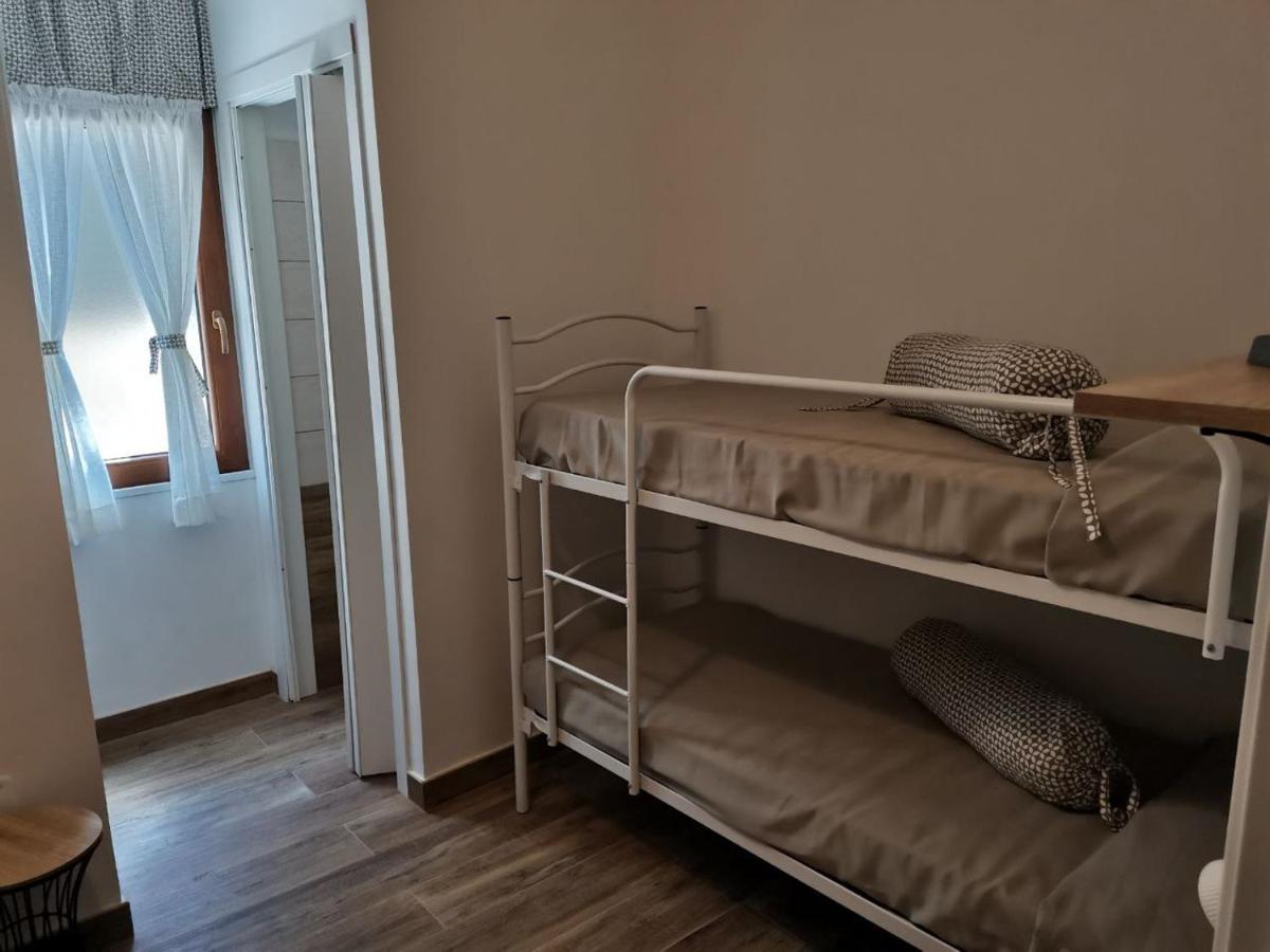 Al Centesimo Chilometro - Ristoro Del Pellegrino Hostel Montefiascone Bagian luar foto