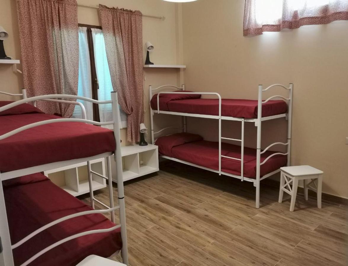 Al Centesimo Chilometro - Ristoro Del Pellegrino Hostel Montefiascone Bagian luar foto
